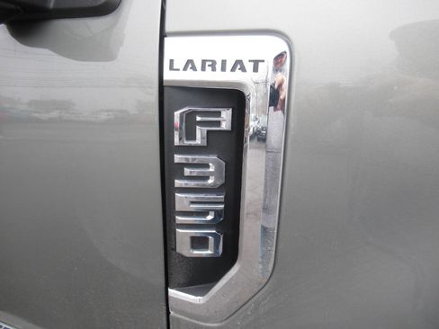 Used 2019 Ford F350 Lariat w/ Lariat Ultimate Package image 6