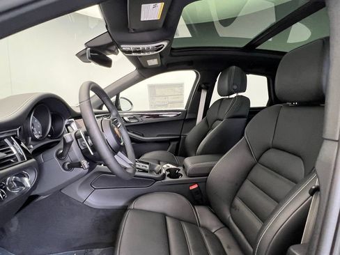 Used 2026 Porsche Macan S AWD/4WD image 5