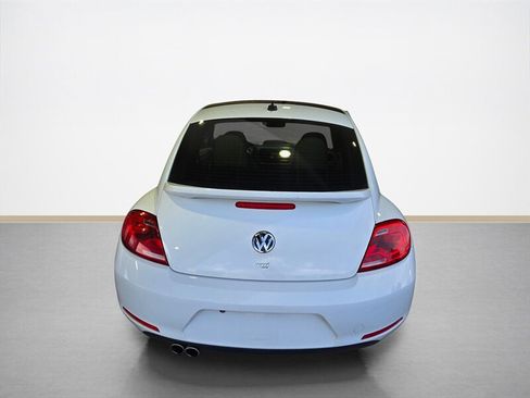 Used 2014 Volkswagen Beetle TDI image 5