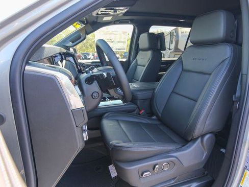New 2026 GMC Yukon XL Denali w/ Denali Reserve Package AWD/4WD image 15
