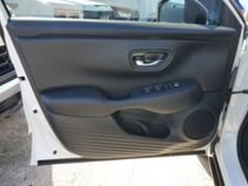 Used 2025 Honda HR-V Sport image 26