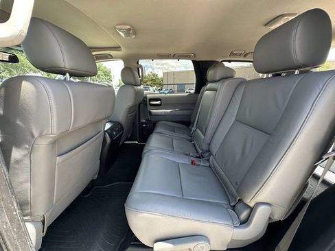 Used 2016 Toyota Sequoia Limited w/ Safety & Convenience Package AWD/4WD image 27
