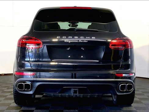 Used 2015 Porsche Cayenne Turbo image 6
