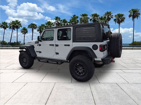 Used 2023 Jeep Wrangler Willys image 7