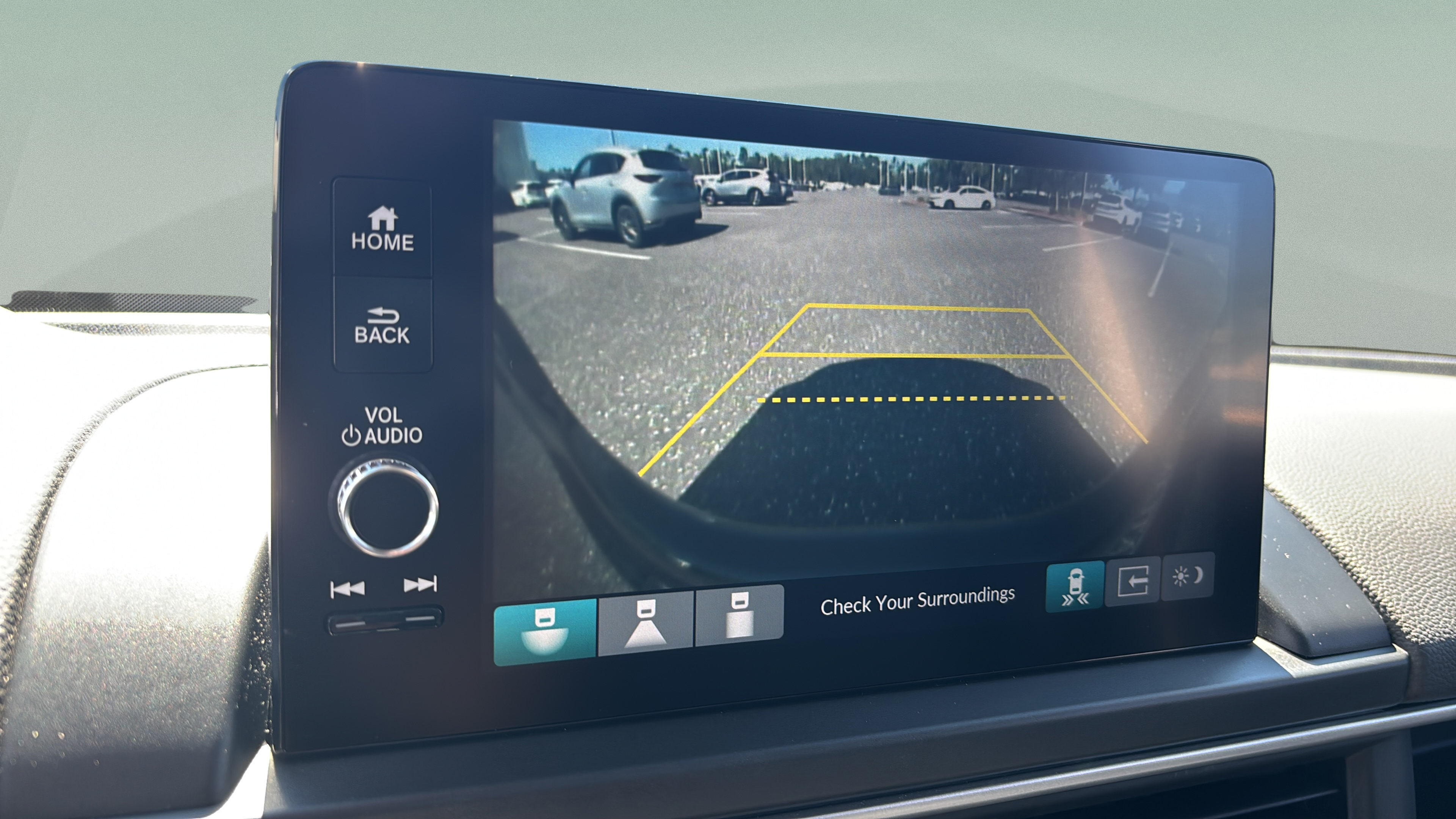 Certified 2025 Honda Pilot Touring image 12