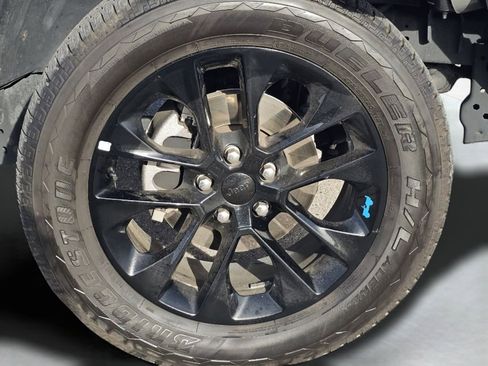 Used 2023 Jeep Wrangler Sahara image 17