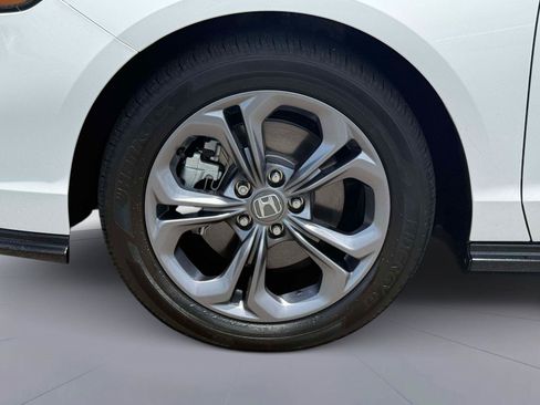 Certified 2025 Honda Accord EX-L image 11