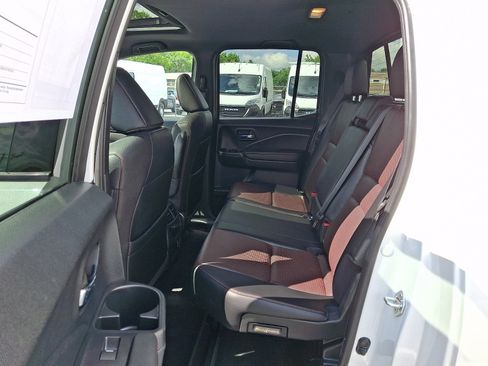 Used 2023 Honda Ridgeline Black Edition image 12