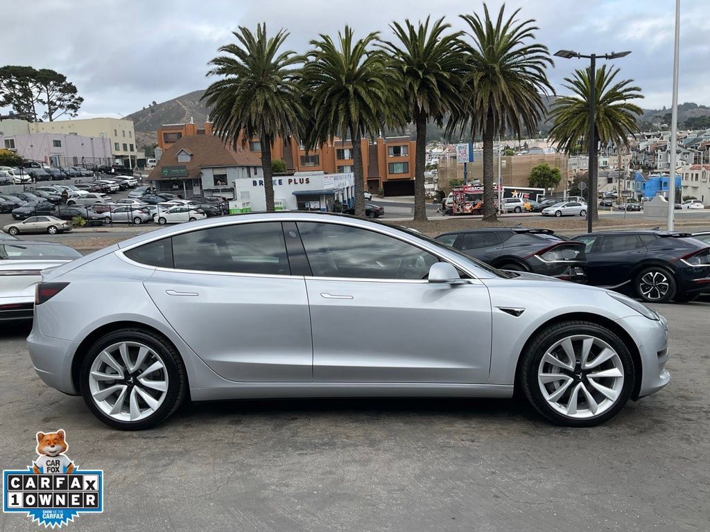 Used 2018 Tesla Model 3 Long Range RWD image 3