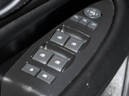 Used 2019 Cadillac Escalade Premium Luxury RWD image 22