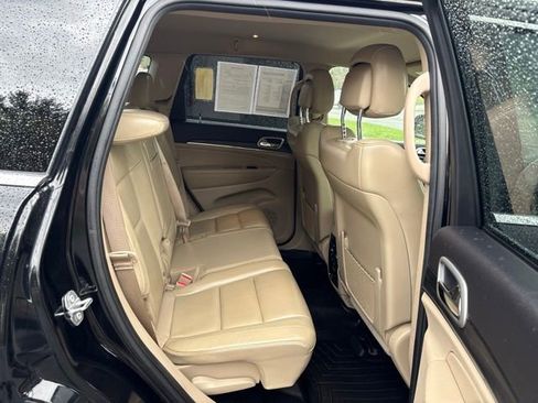Used 2019 Jeep Grand Cherokee Limited AWD/4WD image 14