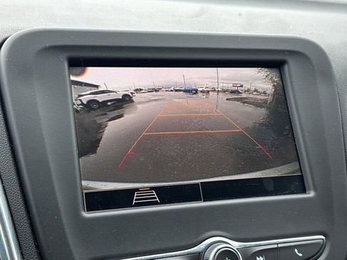 Used 2024 Chevrolet Equinox LT image 19