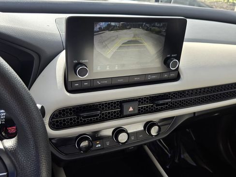 Used 2025 Honda HR-V LX image 22