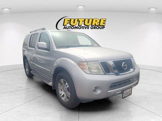 Used 2012 Nissan Pathfinder Silver video 1