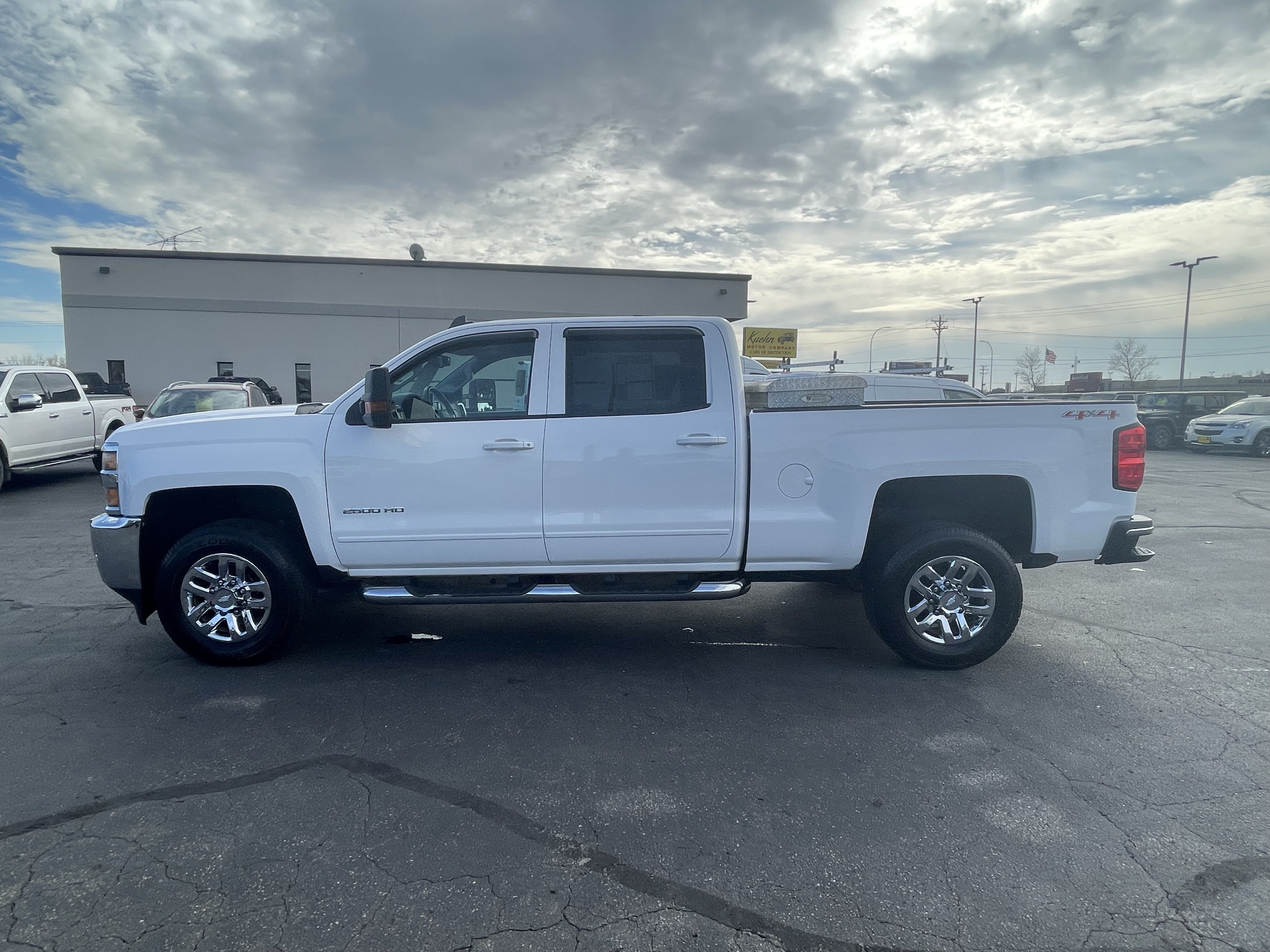 Used 2015 Chevrolet Silverado 2500 LT w/ LT Convenience Package AWD/4WD image 4