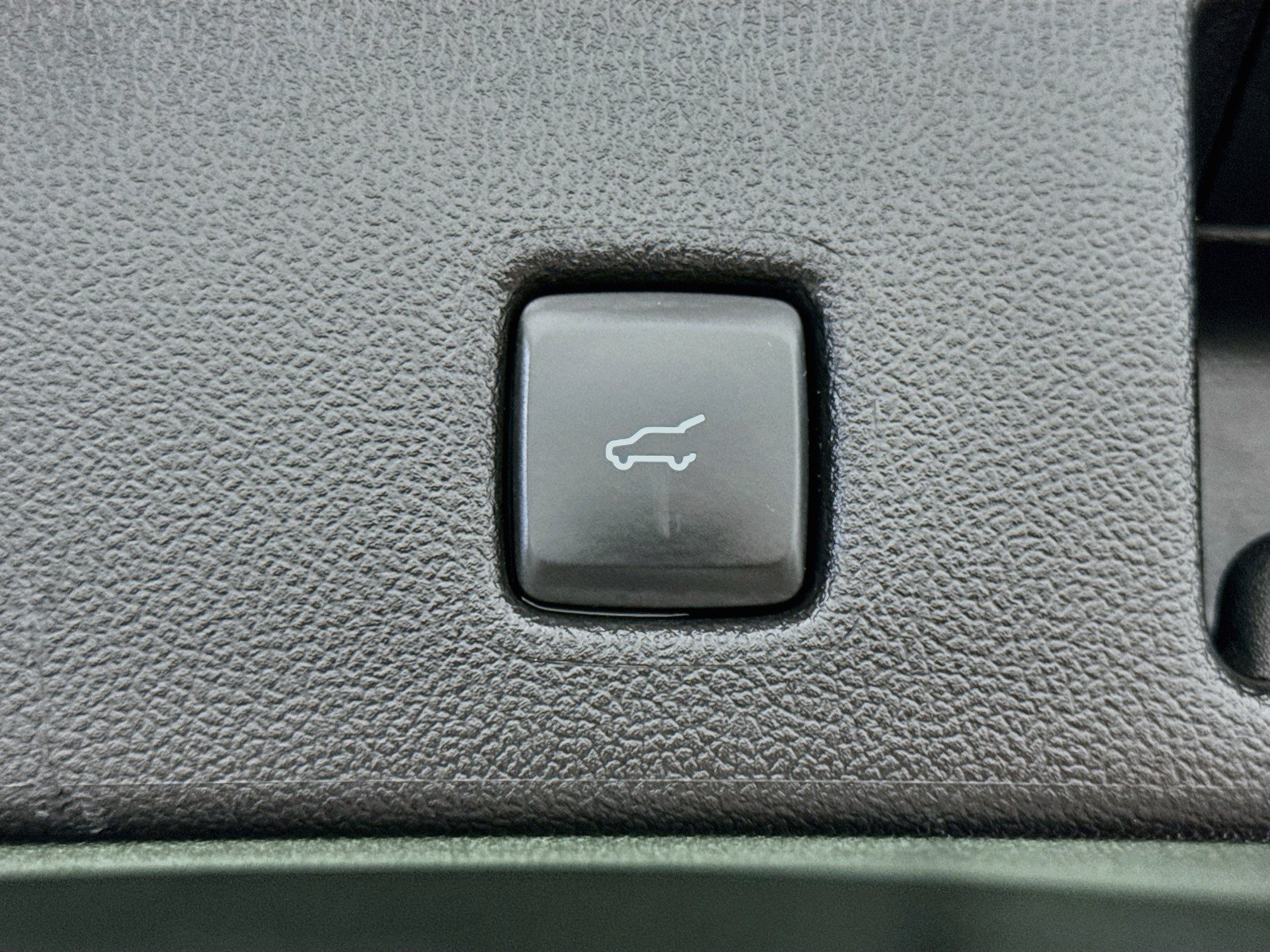Used 2025 Ford Escape ST-Line Select AWD/4WD image 29