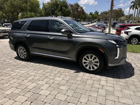 Used 2025 Hyundai Palisade SEL FWD image 15