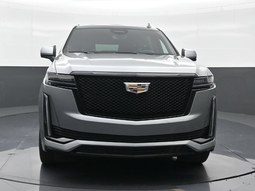 Used 2023 Cadillac Escalade ESV Sport w/ LPO, ONYX Package AWD/4WD image 6