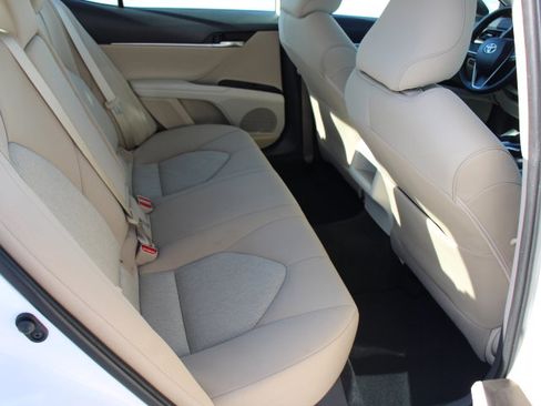 Certified 2021 Toyota Camry LE image 18