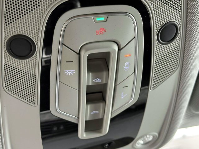 Used 2021 Audi e-tron Premium AWD/4WD image 35