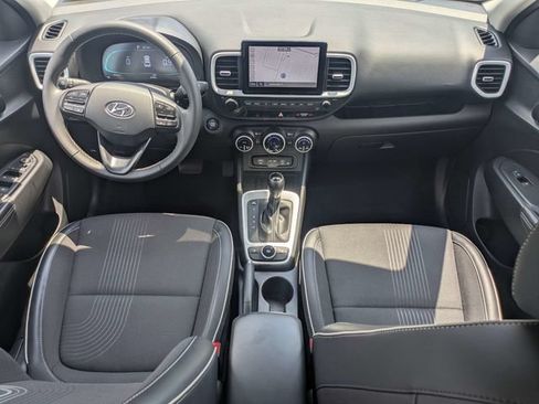 Used 2025 Hyundai Venue Limited FWD image 42
