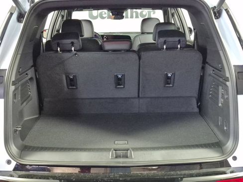 New 2026 Chevrolet Traverse RS w/ LPO, Floor Liner Package FWD image 25