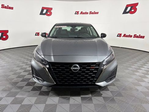 Used 2025 Nissan Altima 2.5 SR image 9