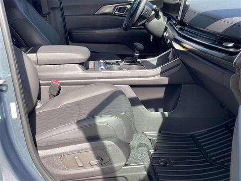 New 2026 Kia Carnival SX w/ SX Dark Edition Package image 7