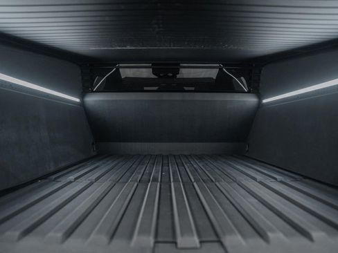 Used 2024 Tesla Cybertruck AWD Crew Cab image 11