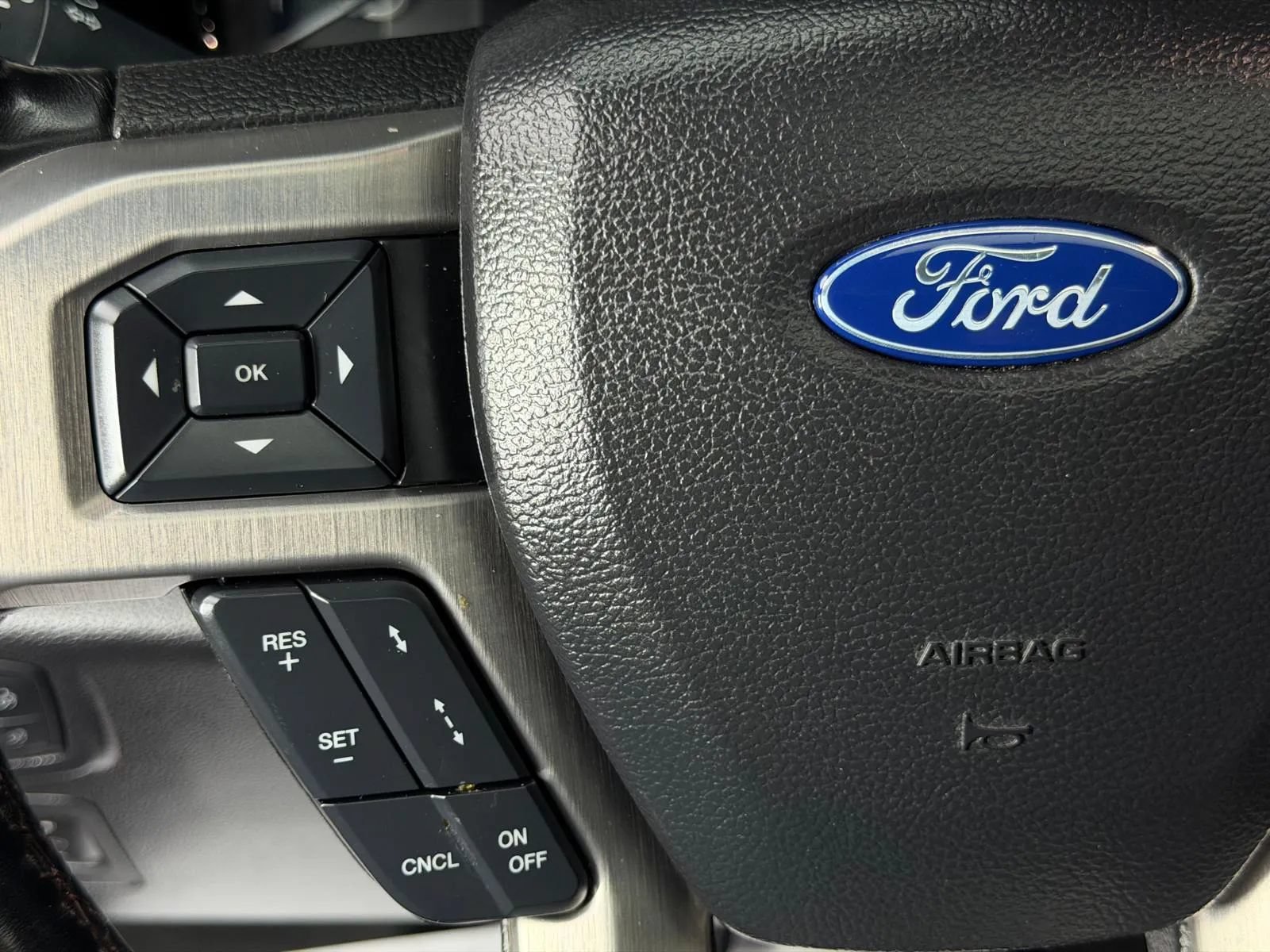 Used 2018 Ford F150 Platinum w/ Equipment Group 701A Luxury AWD/4WD image 34