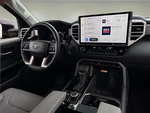 Used 2024 Toyota Tundra Limited w/ Power Package image 11