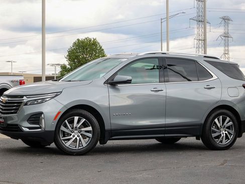 Used 2023 Chevrolet Equinox Premier FWD image 21