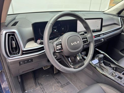 Used 2024 Kia Sorento SX AWD/4WD image 15