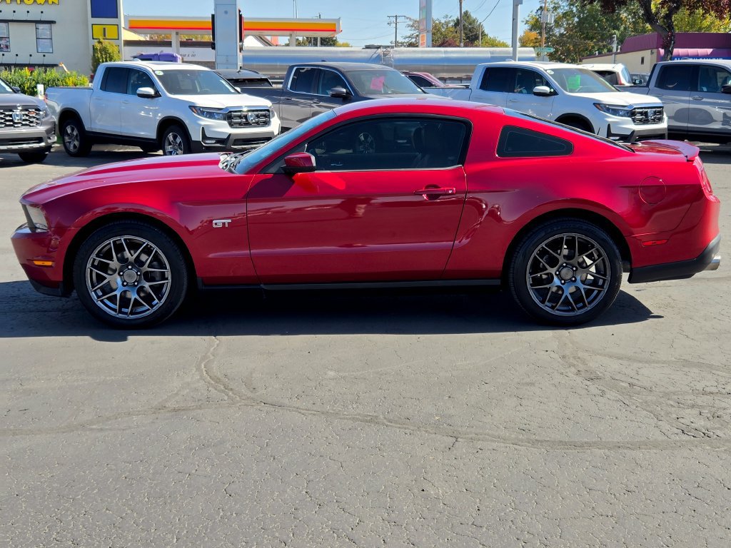Used 2010 Ford Mustang GT RWD image 6
