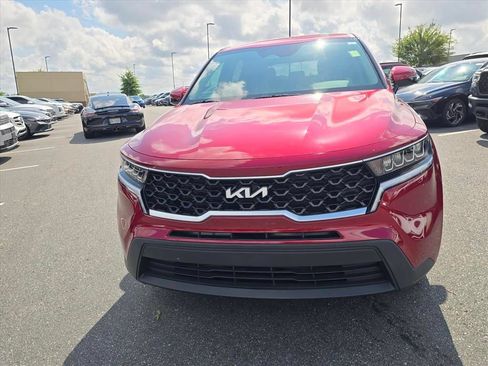 Used 2023 Kia Sorento LX FWD image 8