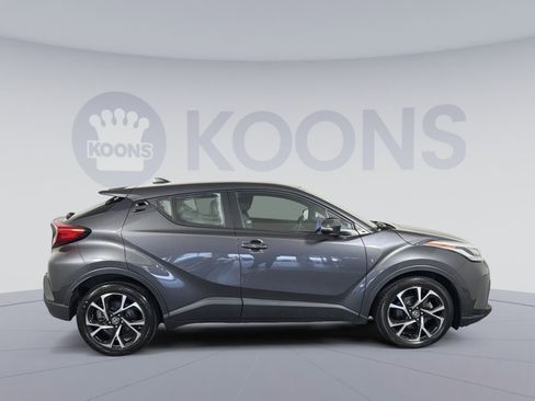Used 2021 Toyota C-HR XLE image 8