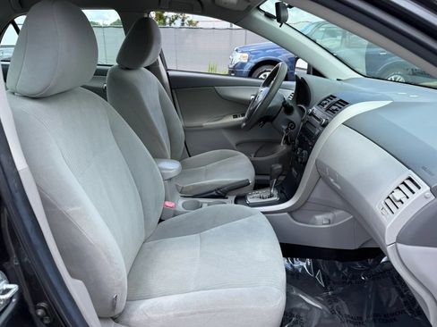Used 2010 Toyota Corolla LE FWD image 18