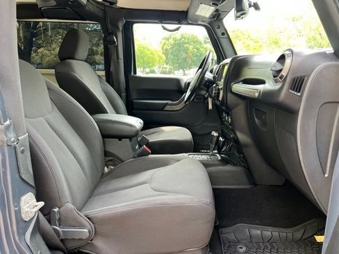 Used 2016 Jeep Wrangler Sport AWD/4WD image 13