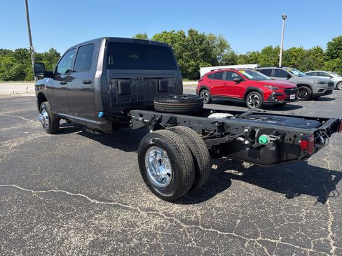 New 2026 RAM 3500 Big Horn AWD/4WD image 5