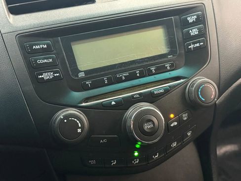 Used 2004 Honda Accord LX image 29