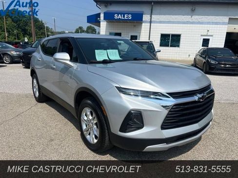 Used 2022 Chevrolet Blazer LT FWD image 2