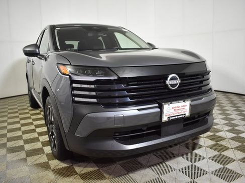 Certified 2025 Nissan Kicks SV image 3