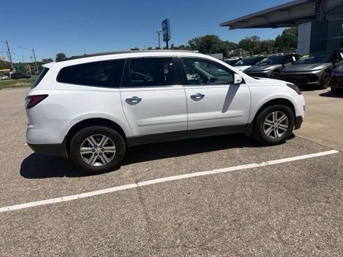 Used 2017 Chevrolet Traverse LT AWD/4WD image 7