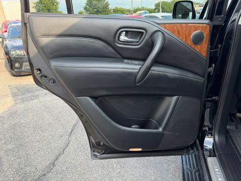 Used 2018 INFINITI QX80 4WD w/ Driver Assistance Package image 15