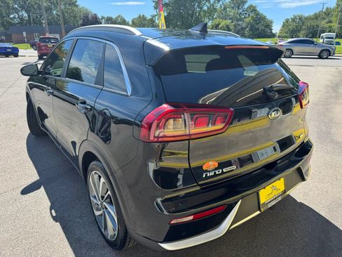 Used 2019 Kia Niro Touring FWD image 6