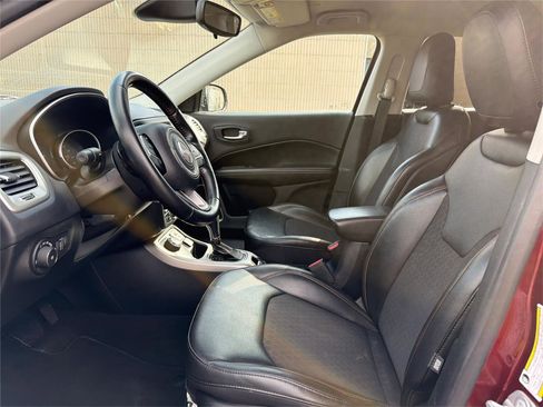 Used 2020 Jeep Compass Latitude image 10