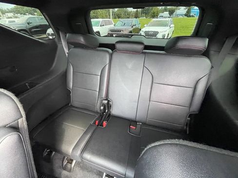 Used 2025 Chevrolet Traverse RS w/ LPO, Floor Liner Package AWD/4WD image 12