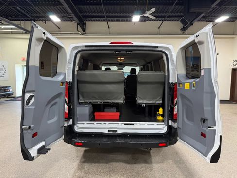 Used 2019 Ford Transit 150 XL RWD image 21