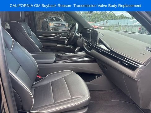 Used 2023 Cadillac Escalade ESV Sport w/ Touring Package AWD/4WD image 9