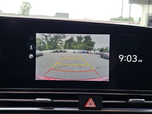 Used 2024 Hyundai Elantra SEL FWD image 18